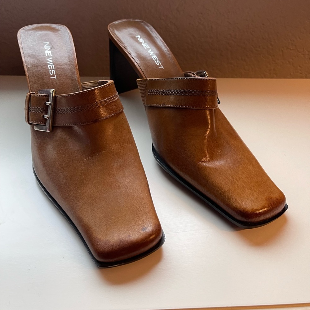 Nine West Mule Heel Size 6 1/2 Side Buckle  Leather Upper Balance Man Made NWOT